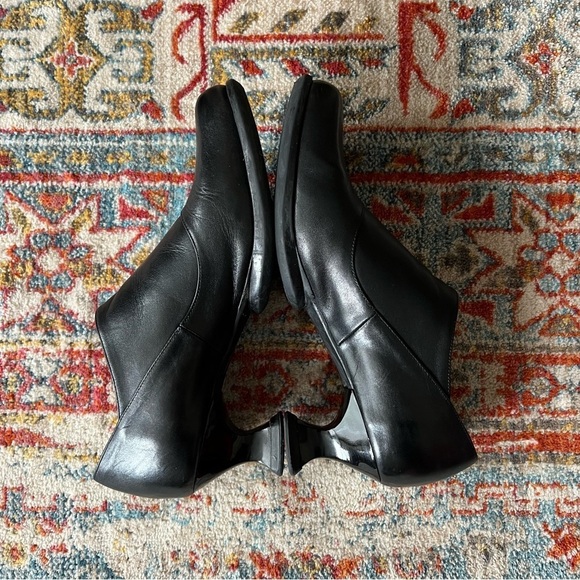 John Fluevog Gracias Side Buckle Shoes w/ Cutout - Picture 9 of 16